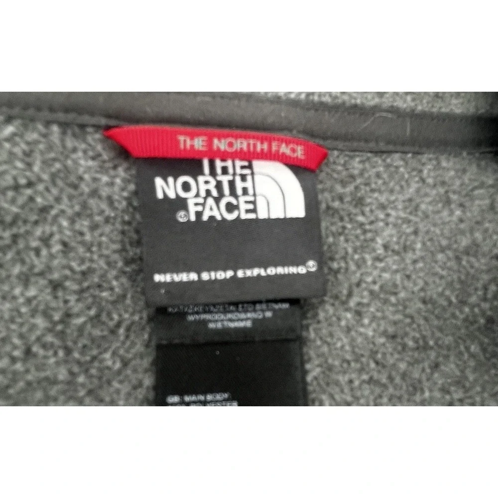The North Face Mens XL‎ Polartec Classic Fleece 1/4 Zip Pullover Gray Jacket.